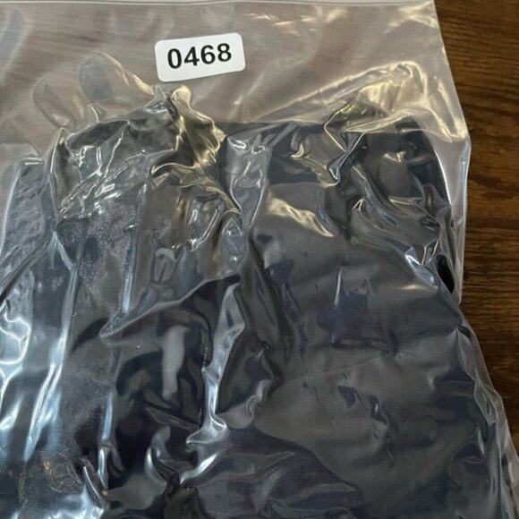 SANCTUARY Choker Neck Black Velvet Top Women’s XS goth grunge bell sleeve - Picture 9 of 9